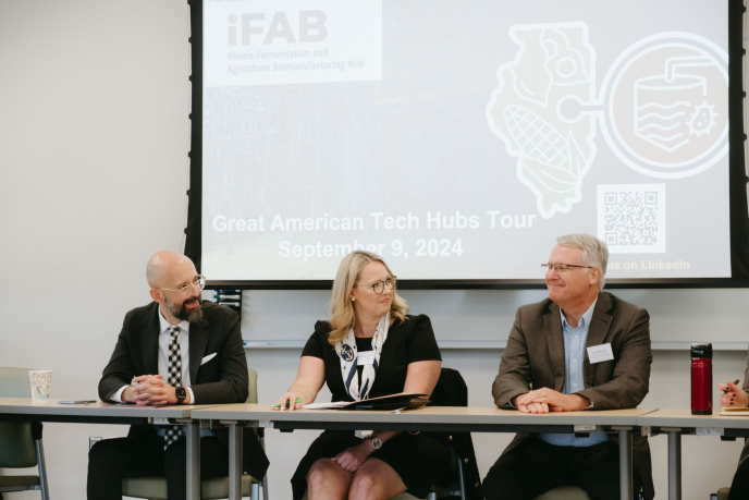 Photo of EDA’s Eric Smith participated in a roundtable during a visit to the iFAB Tech Hub.